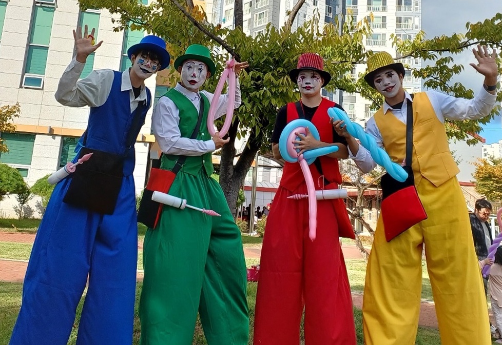 삐에로 풍선